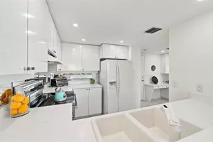 2525 Gulf of Mexico Dr, Longboat Key, FL 34228 - Photo 20