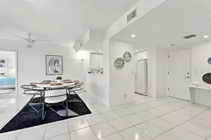 2525 Gulf of Mexico Dr, Longboat Key, FL 34228 - Photo 16