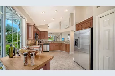 7126 Kensington Court, University Park, FL 34201 - Photo 24