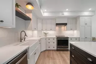 1102 Benjamin Franklin Dr, Sarasota, FL 34236 - Photo 18