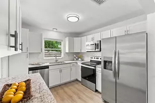3030 Courtland St, Sarasota, FL 34237 - Photo 10