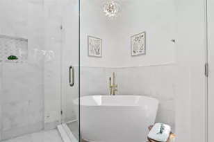 4879 Commonwealth Dr, Sarasota, FL 34242 - Photo 22