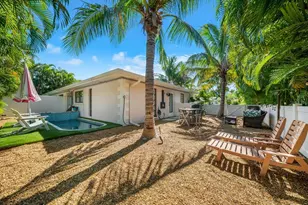400 75th St, Holmes Beach, FL 34217 - Photo 8