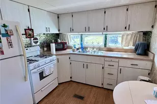 6904 Cortez Rd W, Bradenton, FL 34210 - Photo 12
