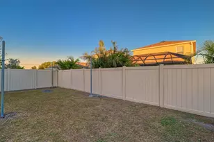 3809 Golden Oriole Pkwy, Sarasota, FL 34232 - Photo 4