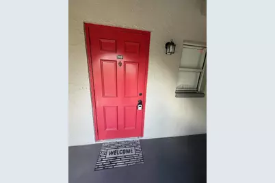3147 29th Avenue N #203, Saint Petersburg, FL 33713 - Photo 2