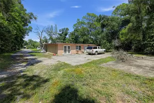 3314 59th Ave Dr E, Bradenton, FL 34203 - Photo 4