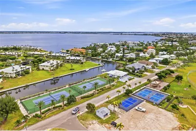 28 Seaside Court, Holmes Beach, FL 34217 - Photo 48