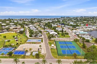 28 Seaside Court, Holmes Beach, FL 34217 - Photo 50