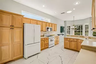 5814 Fairwoods Cir, Sarasota, FL 34243 - Photo 18