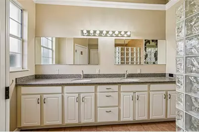5814 Fairwoods Circle, Sarasota, FL 34243 - Photo 38