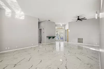 5814 Fairwoods Circle, Sarasota, FL 34243 - Photo 8