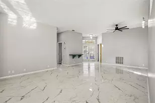 5814 Fairwoods Cir, Sarasota, FL 34243 - Photo 8