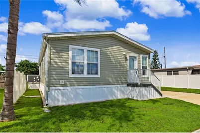 919 50th Avenue W, Bradenton, FL 34207 - Photo 2
