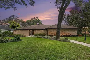 201 Wild Oak Dr, Brandon, FL 33511 - Photo 1