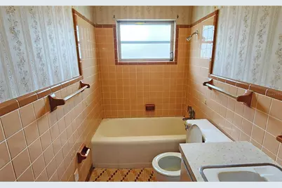 1901 6th Street W, Palmetto, FL 34221 - Photo 14
