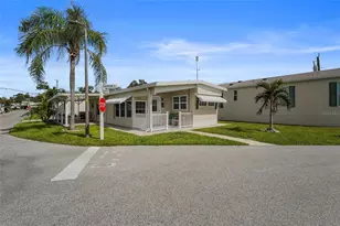 2055 Champion St, Sarasota, FL 34231 - Photo 2