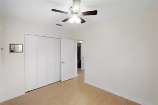 5375 49th Ave N, Saint Petersburg, FL 33709 - Photo 10