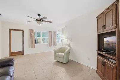 5375 49th Avenue N, Saint Petersburg, FL 33709 - Photo 8