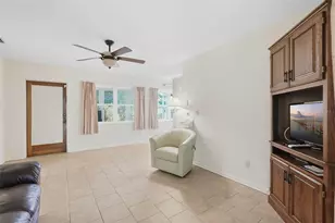 5375 49th Ave N, Saint Petersburg, FL 33709 - Photo 8