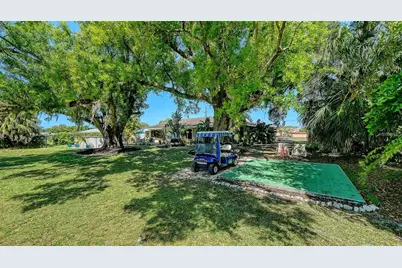 836 Magellan Drive, Sarasota, FL 34243 - Photo 16