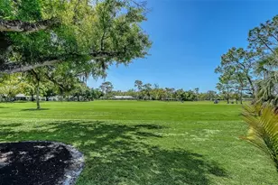 836 Magellan Dr, Sarasota, FL 34243 - Photo 20