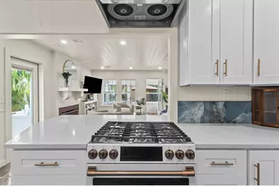 760 Longboat Court, Longboat Key, FL 34228 - Photo 10