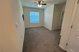 8736 Milestone Dr, Sarasota, FL 34238 - Photo 12