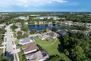 414 Londonderry Dr, Sarasota, FL 34240 - Photo 34