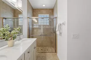414 Londonderry Dr, Sarasota, FL 34240 - Photo 28
