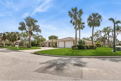 531 N Spoonbill Drive, Sarasota, FL 34236 - Photo 2
