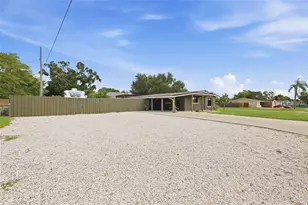 5055 Lahaina Dr, Sarasota, FL 34232 - Photo 28