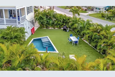 303 58th Street, Holmes Beach, FL 34217 - Photo 4