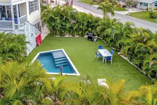 303 58th St, Holmes Beach, FL 34217 - Photo 4