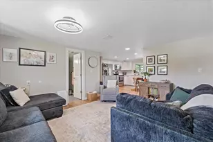 4455 Maygog Rd, Sarasota, FL 34233 - Photo 6