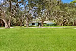 5273 Turtle Creek Ln, Sarasota, FL 34232 - Photo 6