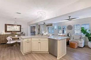 7137 Westmoreland Dr, Sarasota, FL 34243 - Photo 32