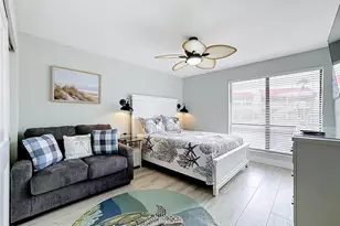 1801 Gulf Dr N, Bradenton Beach, FL 34217 - Photo 38