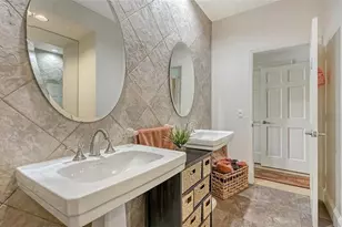 33 Bishopscourt Rd, Osprey, FL 34229 - Photo 30