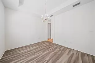6623 38th Ln E, Sarasota, FL 34243 - Photo 18