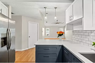 7129 Queen Palm Circle, Sarasota, FL 34243 - Photo 22