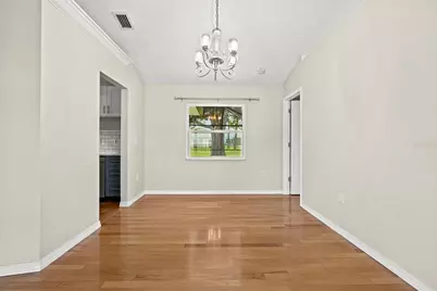 7129 Queen Palm Circle, Sarasota, FL 34243 - Photo 16