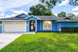 7129 Queen Palm Cir, Sarasota, FL 34243 - Photo 1