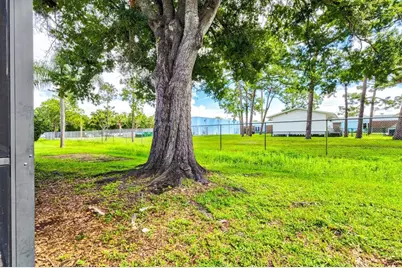 7129 Queen Palm Circle, Sarasota, FL 34243 - Photo 54