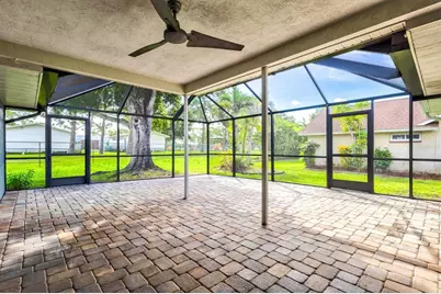 7129 Queen Palm Circle, Sarasota, FL 34243 - Photo 46