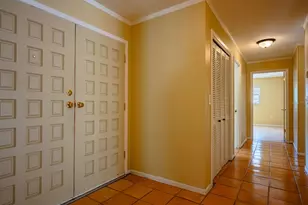 2339 Riverwood Pines Dr, Sarasota, FL 34231 - Photo 4