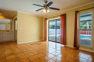 2339 Riverwood Pines Dr, Sarasota, FL 34231 - Photo 10