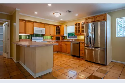 2339 Riverwood Pines Drive, Sarasota, FL 34231 - Photo 2