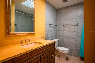 2339 Riverwood Pines Dr, Sarasota, FL 34231 - Photo 8