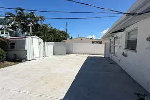 406 71st St, Holmes Beach, FL 34217 - Photo 14
